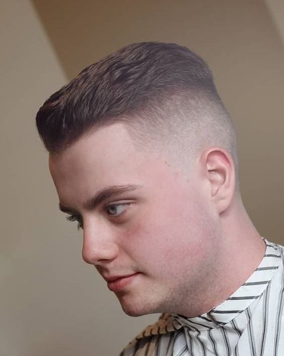 23 best haircuts for men with round faces