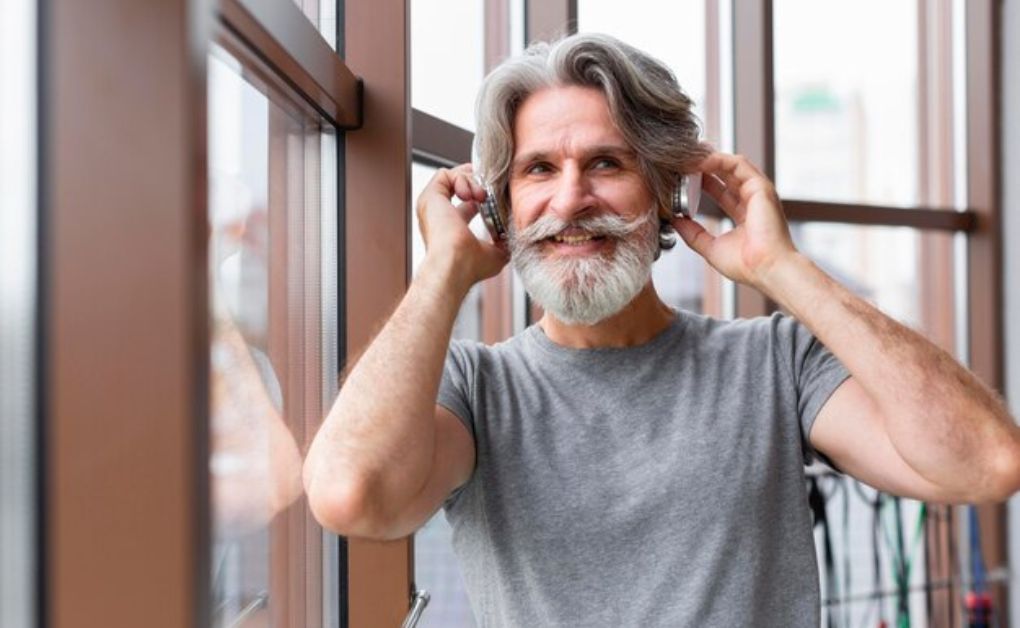 Skin Fade Haircut: 35 Iconic Styles & Grooming Tips for Men Pompadour Fade with thick hair