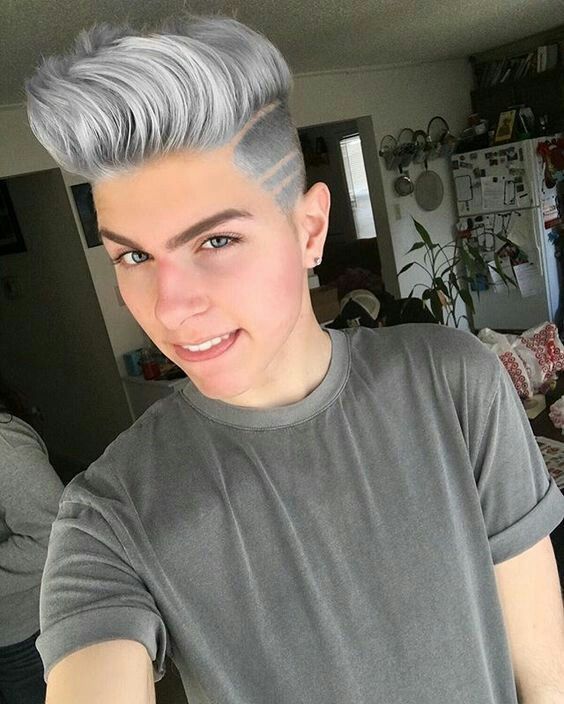 Salt and Pepper Ivy League Haircut for mature men