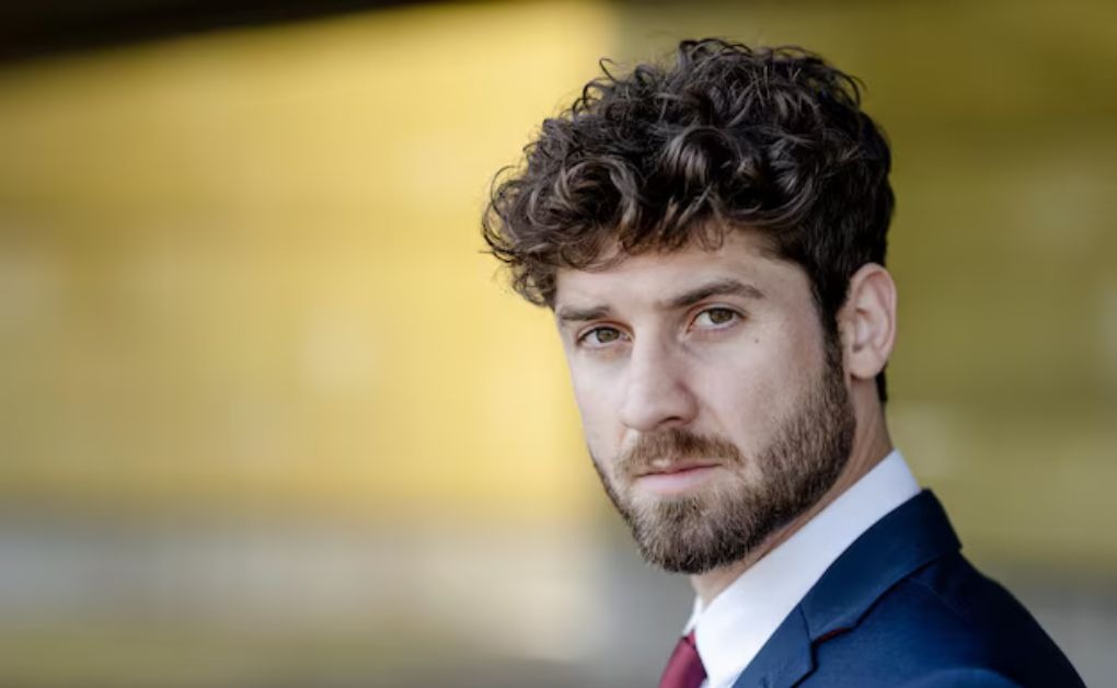 Curly Hairstyles for Men: Top Looks for Every Hair Length image