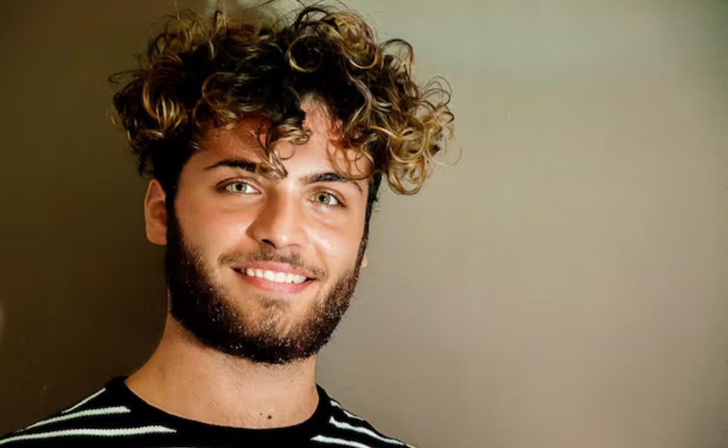 Curly Hairstyles for Men: Top Looks for Every Hair Length image