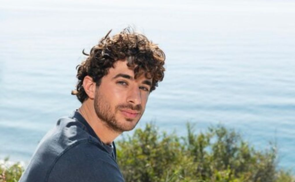 Curly Hairstyles for Men: Top Looks for Every Hair Length image