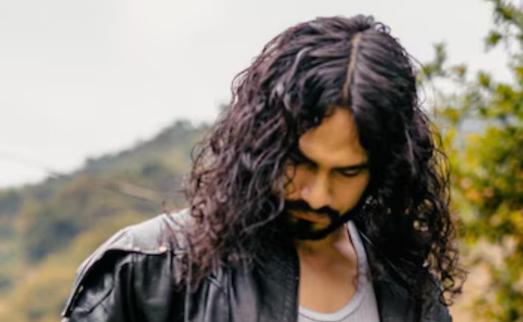 Curly Hairstyles for Men: Top Looks for Every Hair Length image