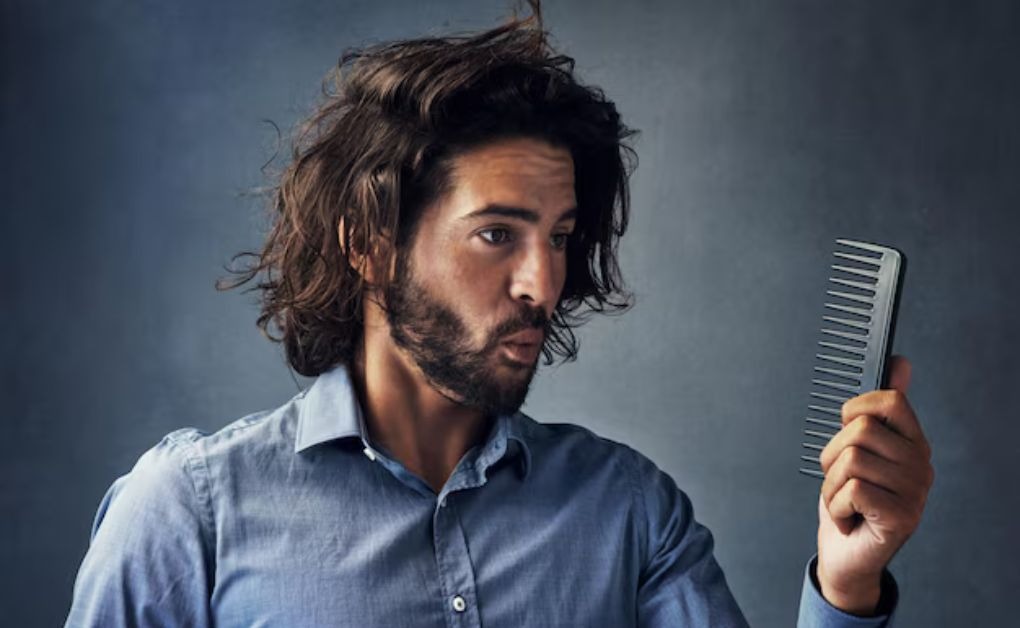 Comb Over Hairstyle Men Guide: Classic to Modern Ideas image