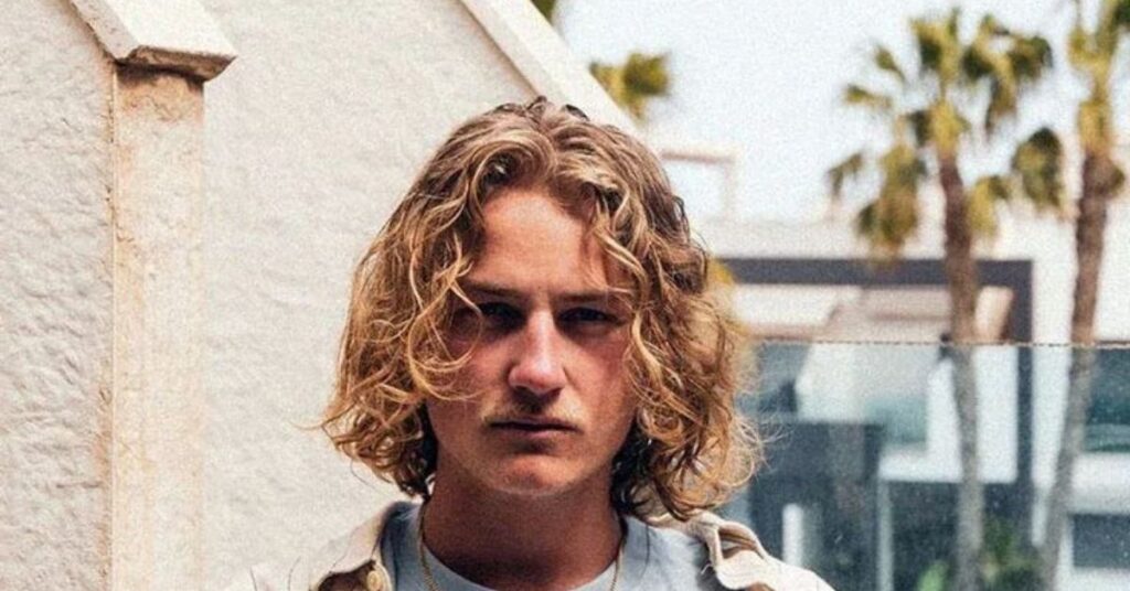 Sea Salt Spray vs Texture Powder Men: Volume Guide short brush up