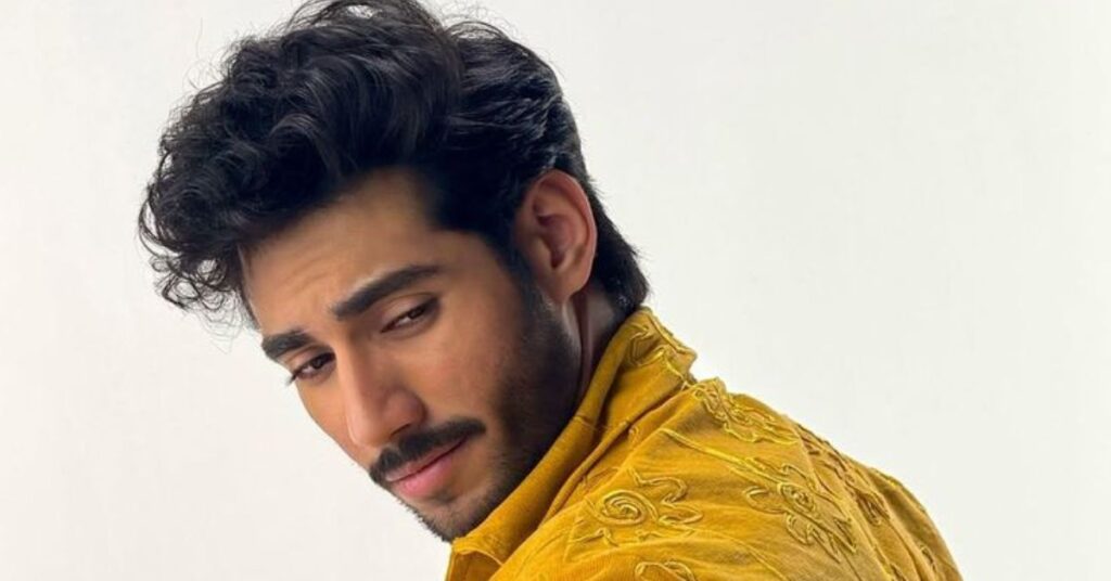 Wavy Hairstyles for Men: The Ultimate Guide to Styling & Care wavy slick back