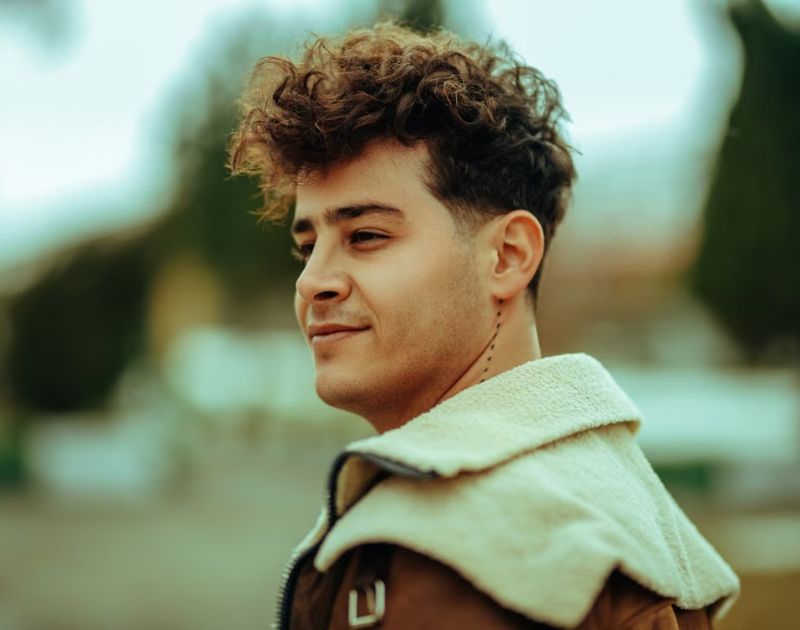 Low Fade Fluffy Hair
