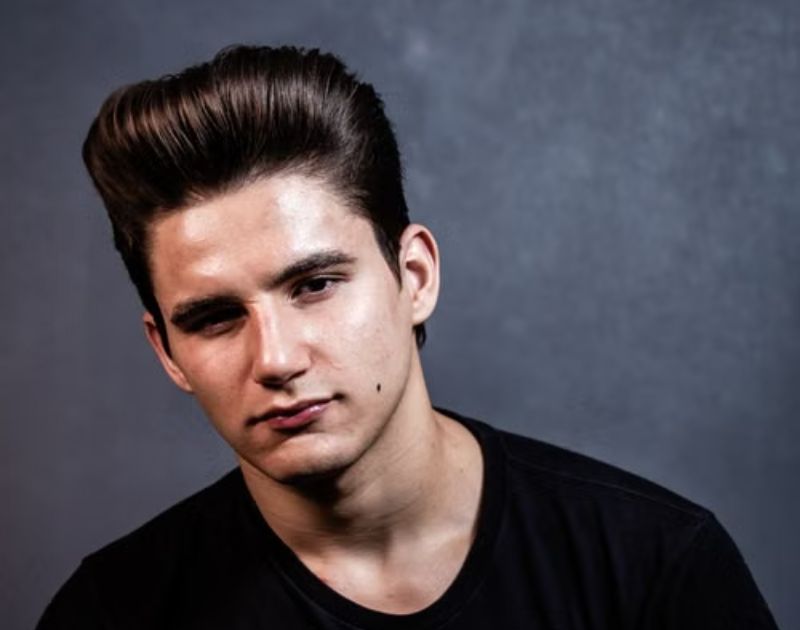 Low Fade Quiff