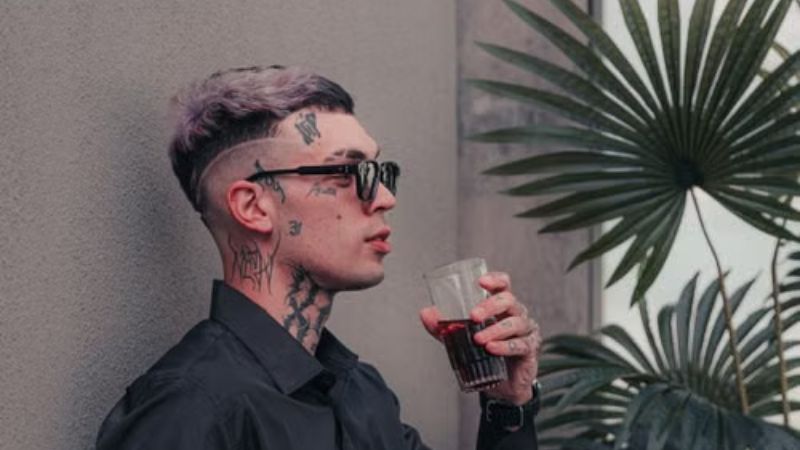 Slick Back Undercut 